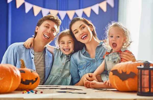 Family preparing for Halloween. — Stock Photo, Image