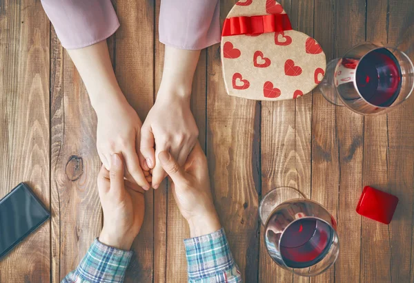 Paar op Valentijnsdag — Stockfoto