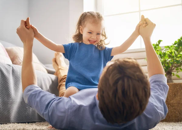 Daddy and his child playing — Stock Photo, Image