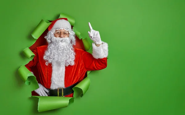 Babbo Natale su sfondo a colori . — Foto Stock