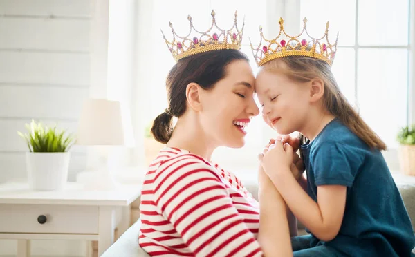 Feliz familia amorosa . — Foto de Stock