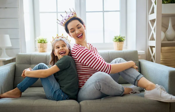 Família amorosa feliz . — Fotografia de Stock