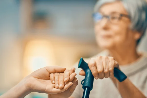 Support for elder people — Stock Photo, Image