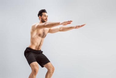 Sağlıklı yaşam tarzı ve spor kavramları. İnsanoğlu egzersiz yapıyor.. 