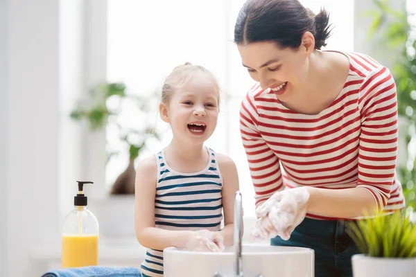 Cute Little Girl Her Mother Washing Hands Protection Infections Viruses — Stock Photo, Image
