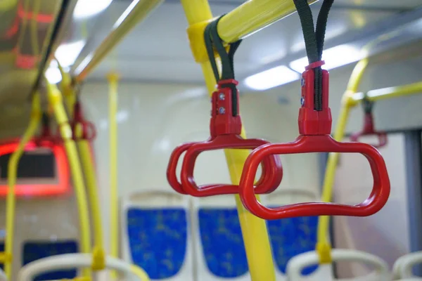 Ayakta yolcu otobüs el-demiryolu