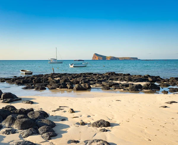 Boote in einem Meer — Stockfoto