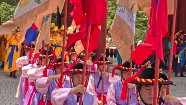 ソウル、韓国 - 7 月/2016 年頃: 王宮警備隊変更式 — ストック動画
