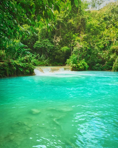 Tat Kuang Si Waterfalls. Beautiful landscape. Laos. — Stock Photo, Image