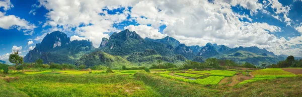 Beautiful rural landscape.Vang Vieng, Laos. Панорама — стокове фото