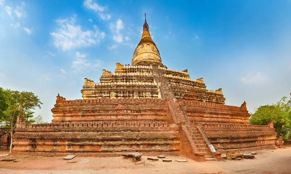 Shwesandw pagode em Bagan. Myanmar. Panorama — Fotografia de Stock
