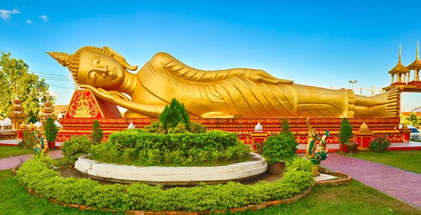 Reclning Buddha. Vientiane, Laos. Panorama — Stockfoto