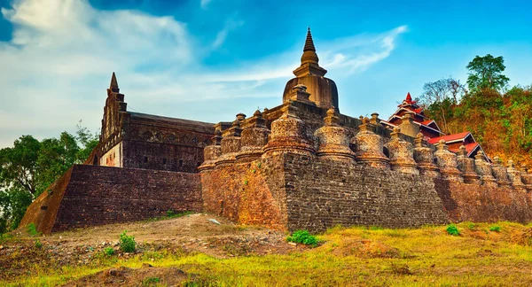 Shai-thaung templom Mrauk U. Mianmarban. Nagyfelbontású panoráma — Stock Fotó