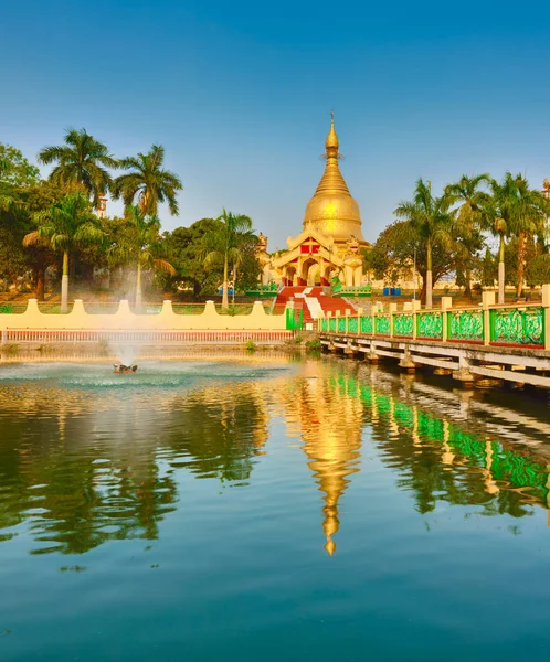Maha Wizaya pagoda i Yangon. Myanmar. — Stockfoto