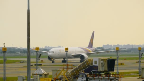 A Suvarnabhumi Airport a forgalom — Stock videók