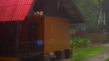 Tropikal yaz sağanak