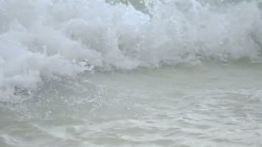 Çalışırken dalga yakın çekim, ağır çekim