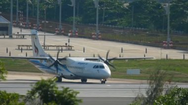Yürütme başlangıcı Taksilemek turboprop uçak