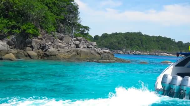 Landschap van de Similan eilanden — Stockvideo