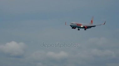 Boeing 737 yaklaşıyor