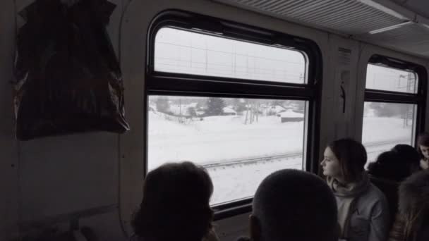 Passengers of suburban train — Stock Video