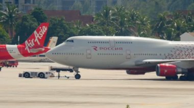 Uçak gidiş daha önce çekme