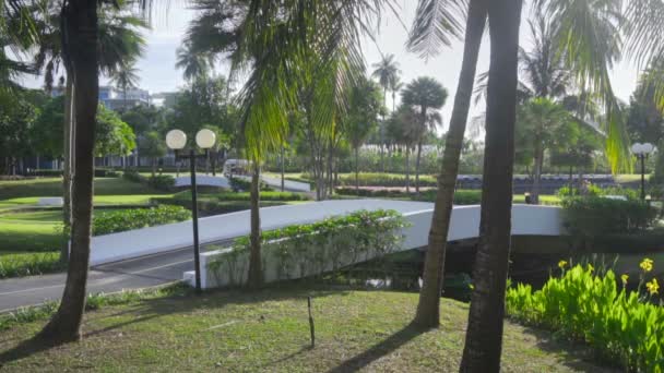 Voiture de service électrique à l'hôtel 