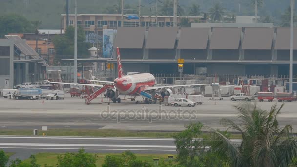 Phuket luchthavenverkeer — Stockvideo