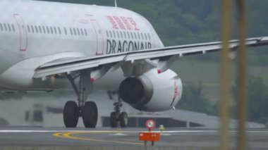 Uçak kapalı almak daha önce hızlandırmak