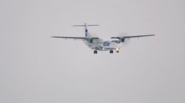 Turboprop Atr-72 yaklaşıyor