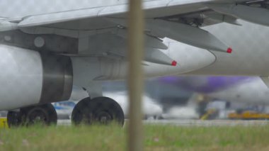 Uçak Taksilemek closeup