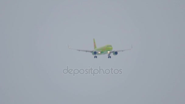 Airbus 320 atterraggio — Video Stock