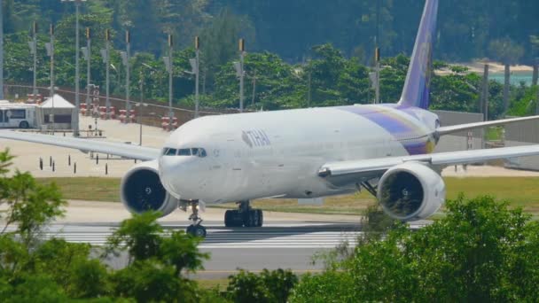 Avião virar pista antes da partida — Vídeo de Stock