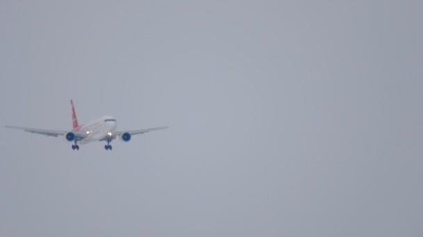 波音 767 客机着陆 — 图库视频影像