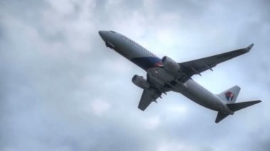 Boeing 737 Phuket Havaalanı'ndan kalktıktan