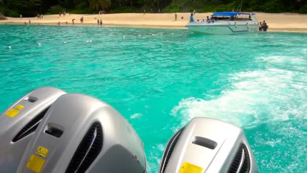 Отправление катера с Аналогичных островов — стоковое видео
