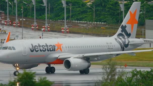 Такси Jetstar Airbus 320 — стоковое видео