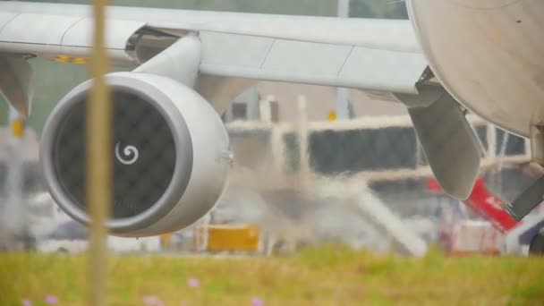 Motores de avión de fuselaje ancho — Vídeo de stock