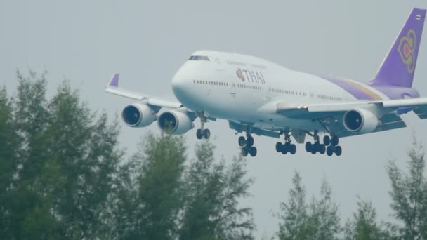 Avião Boeing 747 pouso — Vídeo de Stock