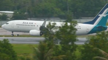 Uçak Boeing 737 açılış