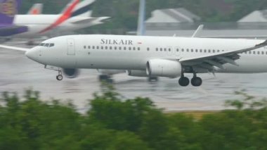 Uçak Boeing 737 açılış