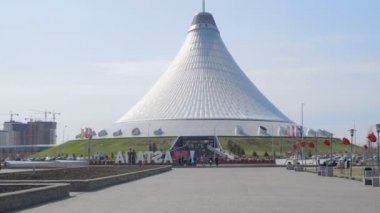 Yeni Astana ortasına