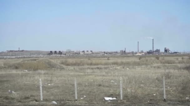 Industriële landschap in Kazachstan — Stockvideo