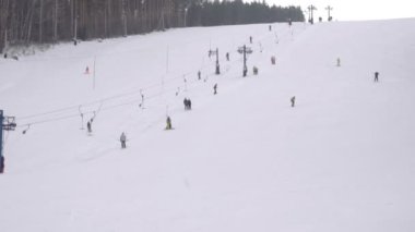 Yokuş aşağı yavaş snowboard
