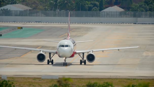 Avión en rodaje antes de la salida — Vídeos de Stock