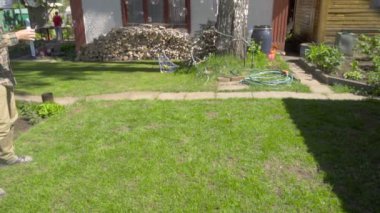 Sabun köpüğü kız yakalar