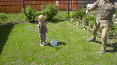 Sabun köpüğü kız yakalar