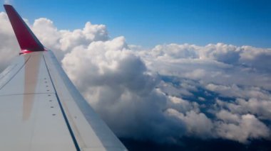 Bulutların arasından