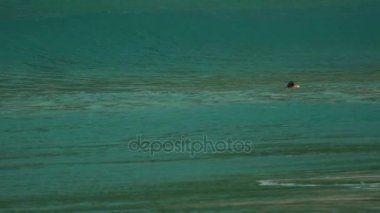 Dalgalar üzerinde plaj, Nai Harn, Tayland