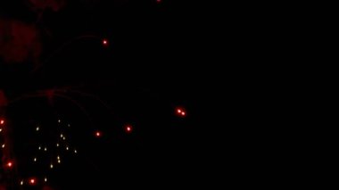 Akşamları yanıp sönen havai fişek